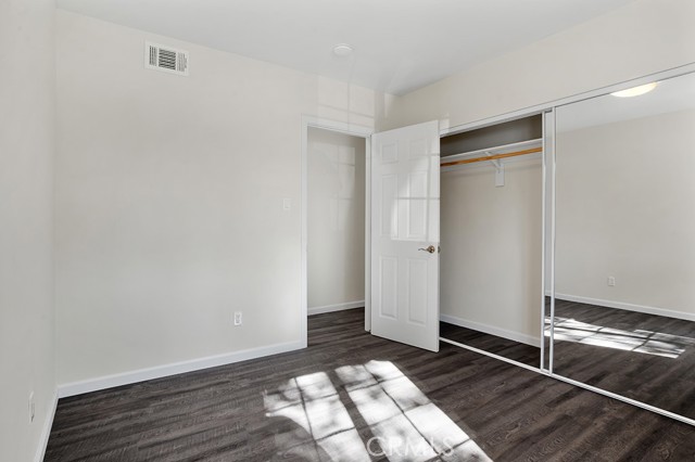 Detail Gallery Image 14 of 26 For 7635 Fallbrook Ave, West Hills,  CA 91304 - 4 Beds | 3 Baths