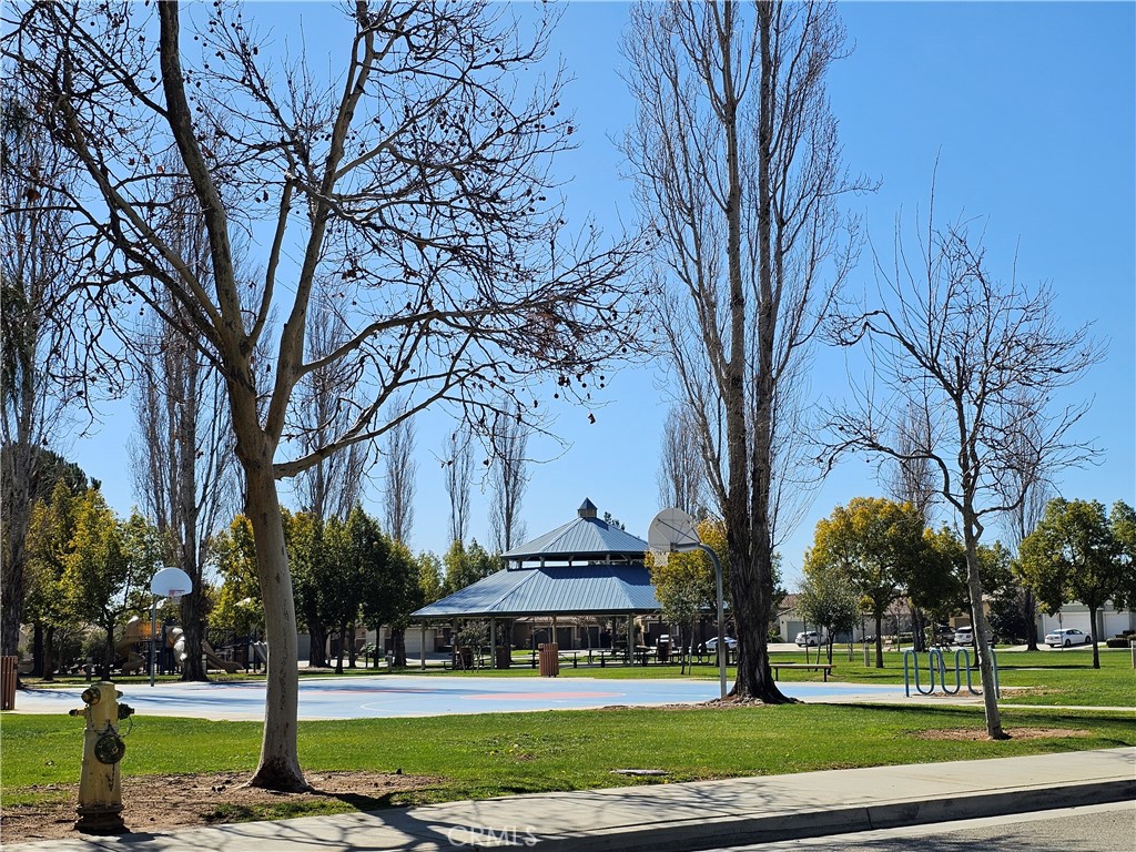 https://media.crmls.org/medias/cc861567-c94f-40fd-9fd8-f2de5ee531d5.jpg?preset=X-Large