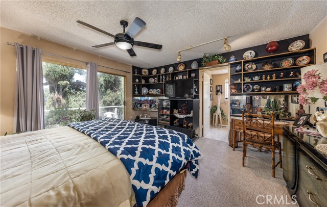 2242 Oak Crest Drive, Riverside CA: https://media.crmls.org/medias/cc8675da-5d7a-494a-97a1-3ffabf5f50fa.jpg