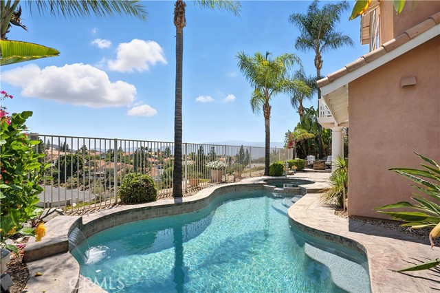 51 Corte Madera, Lake Elsinore CA: https://media.crmls.org/medias/cc86ad32-bccd-475a-b6d8-c74ac743bf92.jpg