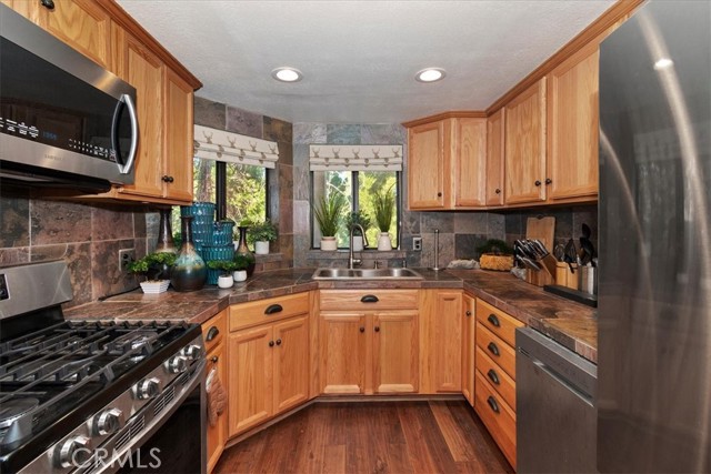 27456 White Fir, Lake Arrowhead, CA 92352