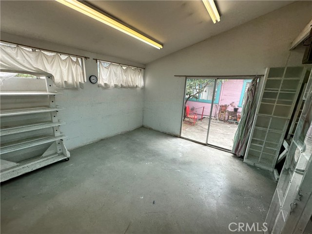 1139 Cabrillo Avenue, Venice CA: https://media.crmls.org/medias/cc878bef-dab6-4b64-8637-6935d12a3e9e.jpg