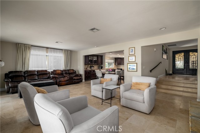 Detail Gallery Image 9 of 61 For 22280 Village Way Dr, Canyon Lake,  CA 92587 - 3 Beds | 2/1 Baths