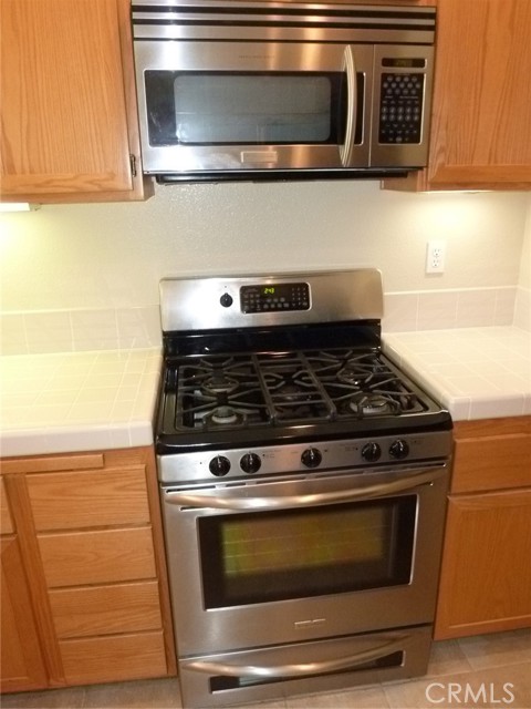 Detail Gallery Image 14 of 46 For 141 Trofello Ln, Aliso Viejo,  CA 92656 - 2 Beds | 2/1 Baths