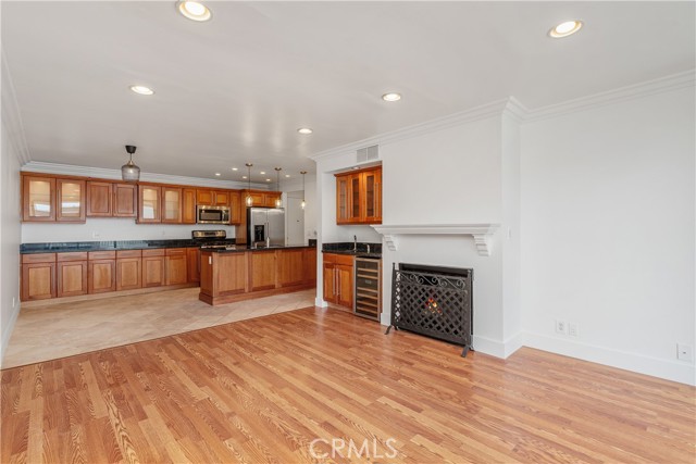 Detail Gallery Image 2 of 29 For 911 N Kings Rd #319,  West Hollywood,  CA 90069 - 1 Beds | 1 Baths