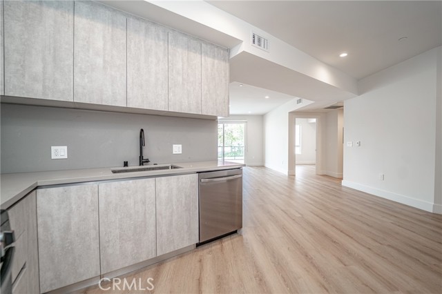 Detail Gallery Image 6 of 29 For 2828 London St #308,  Los Angeles,  CA 90026 - 2 Beds | 2 Baths