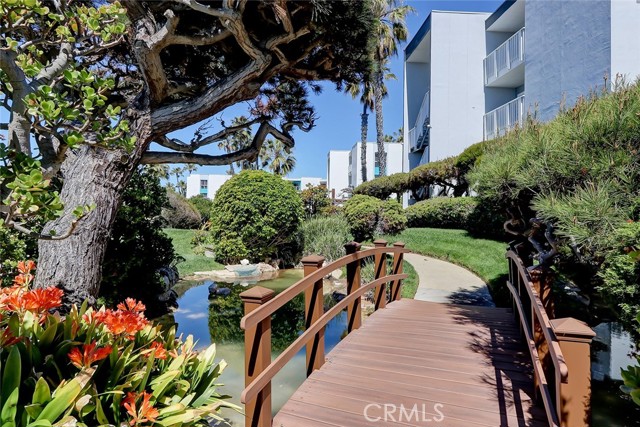 620 The Village, Redondo Beach, California 90277, 2 Bedrooms Bedrooms, ,2 BathroomsBathrooms,Residential,Sold,The Village,SB22017350