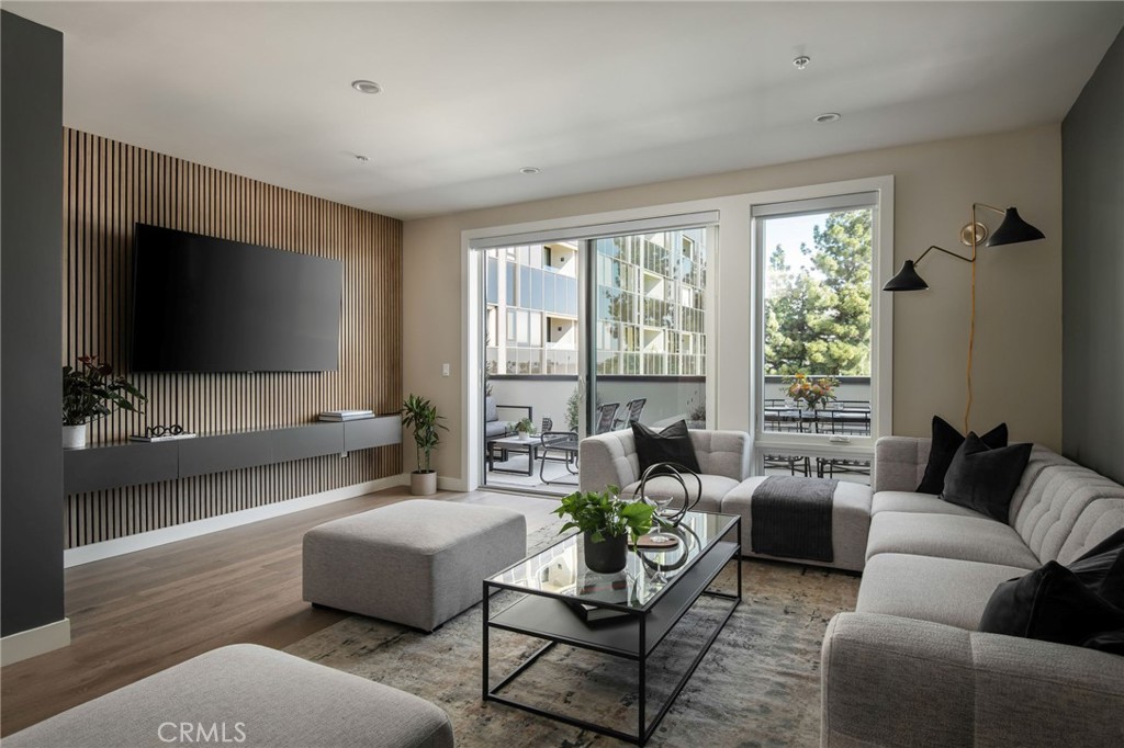 380 Cordova Street #517