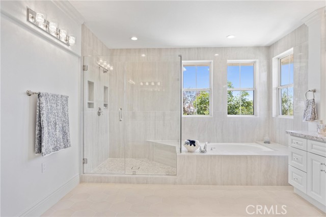 11 Chaparral Court, Rancho Santa Margarita CA: https://media.crmls.org/medias/cc8a8f8f-b44d-4f7a-81c9-38f325e77ab4.jpg