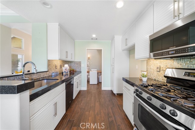 215 Encantado, Rancho Santa Margarita CA: https://media.crmls.org/medias/cc8b13d8-edd1-4bc8-ac48-88ecdf38698b.jpg