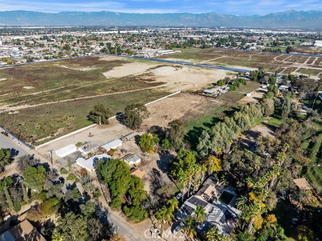 Detail Gallery Image 9 of 16 For 11139 Laurel Ave, Bloomington,  CA 92316 - – Beds | – Baths