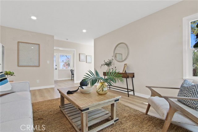 1801 E Curry Street, Long Beach CA: https://media.crmls.org/medias/cc8c409a-ad60-4ab7-bb1a-ab11f63489ac.jpg