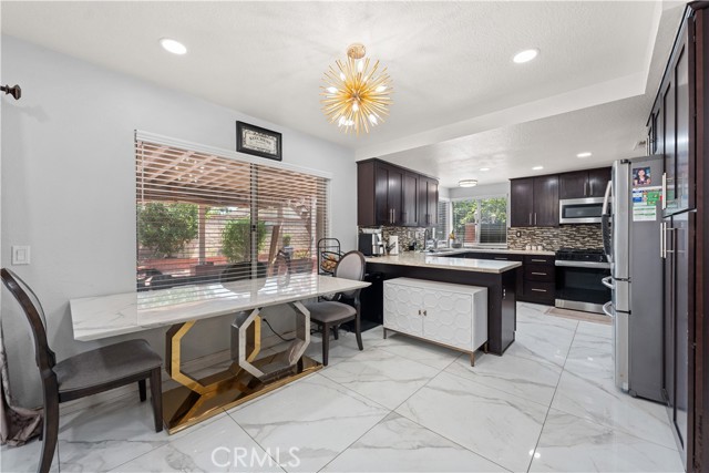 Detail Gallery Image 11 of 50 For 911 Homestead Rd, Corona,  CA 92878 - 4 Beds | 3 Baths