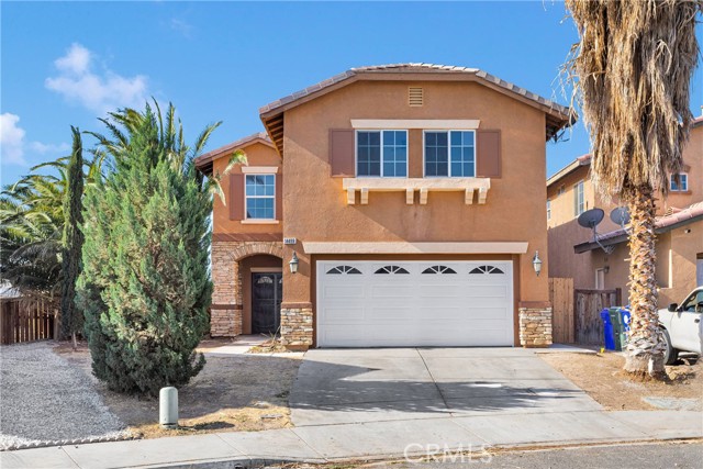 Detail Gallery Image 2 of 42 For 14499 Honeyhill St, Victorville,  CA 92394 - 4 Beds | 3 Baths
