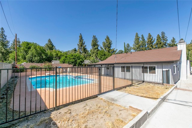 Detail Gallery Image 39 of 44 For 11127 Monogram Ave, Granada Hills,  CA 91344 - 3 Beds | 2 Baths