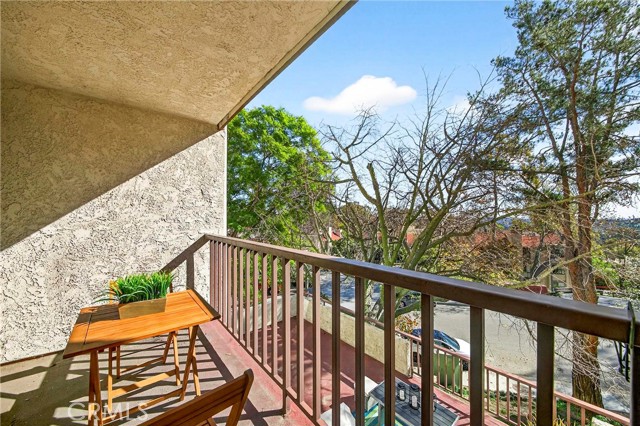 Detail Gallery Image 40 of 45 For 4210 via Arbolada #220,  Los Angeles,  CA 90042 - 2 Beds | 2 Baths