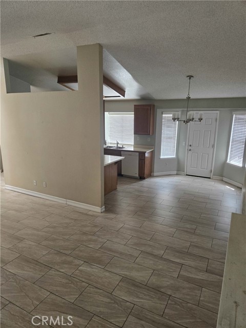 13740 Searson Drive, Moreno Valley CA: https://media.crmls.org/medias/cc91d5df-d29b-4750-9d95-6997165a32fb.jpg