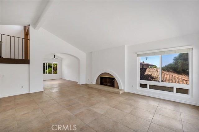 3944 Corte Cancion, Thousand Oaks CA: https://media.crmls.org/medias/cc9213f5-ae6e-4a84-9ad3-600bf989c213.jpg