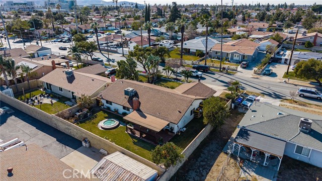 9657 Palmetto Avenue, Fontana, California 92335, 3 Bedrooms Bedrooms, ,2 BathroomsBathrooms,Single Family Residence,For Sale,Palmetto,CV25014650