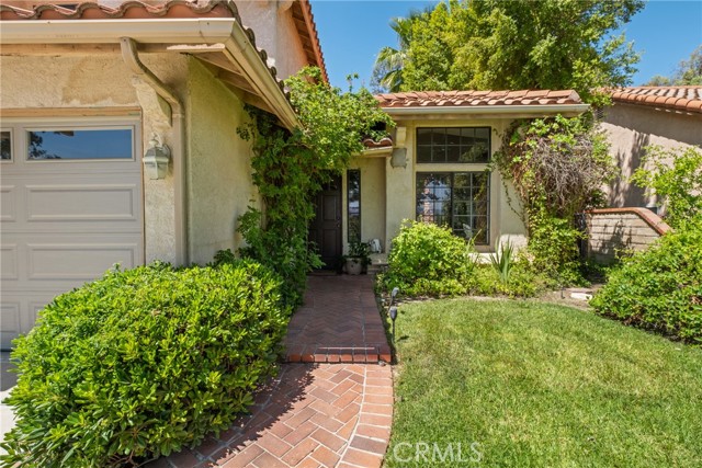 25215 Hazelcrest Lane, Stevenson Ranch CA: https://media.crmls.org/medias/cc92fbac-96d7-4600-b319-c4193a3be80e.jpg