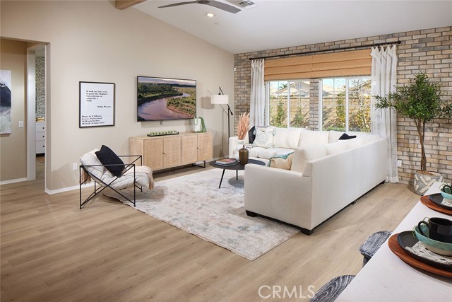 Detail Gallery Image 3 of 18 For 23282 Desert Lily Ct, Wildomar,  CA 92595 - 5 Beds | 3 Baths