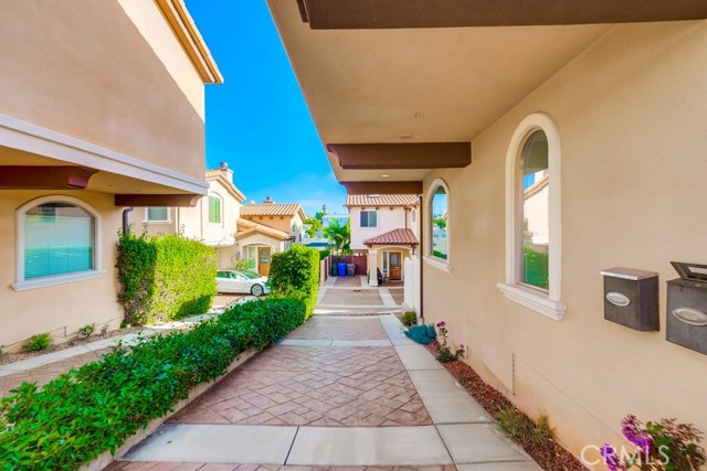 Detail Gallery Image 7 of 71 For 1902 Marshallfield Ln a,  Redondo Beach,  CA 90278 - 4 Beds | 3/1 Baths