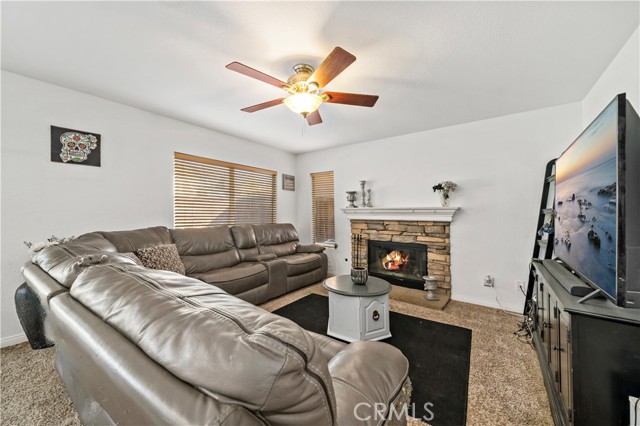 Detail Gallery Image 12 of 49 For 40713 La Salle Pl, Murrieta,  CA 92563 - 3 Beds | 3/1 Baths