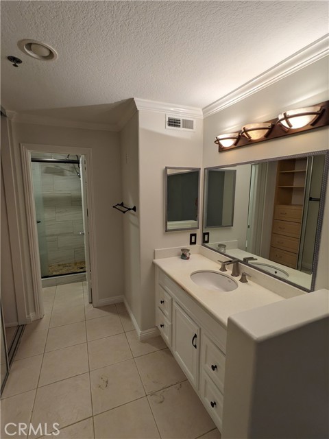 420 Lake Street, Huntington Beach CA: https://media.crmls.org/medias/cc95087b-5530-406e-b076-9797e351704d.jpg