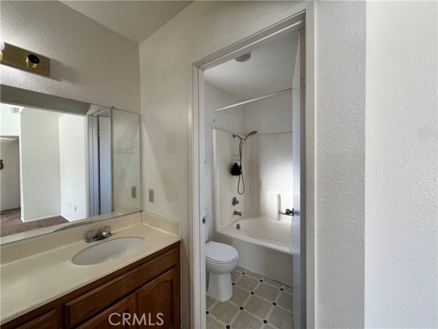 Detail Gallery Image 17 of 27 For 14629 Mountain High Dr, Fontana,  CA 92337 - 4 Beds | 2/1 Baths