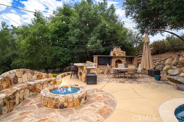 40860 Calle Bandido, Murrieta CA: https://media.crmls.org/medias/cc972acd-03dd-48df-9cc5-1b0cc1dc993a.jpg