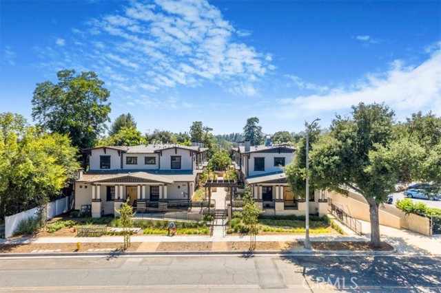 Detail Gallery Image 7 of 39 For 569 Lincoln Ave #8,  Pasadena,  CA 91103 - 3 Beds | 2 Baths