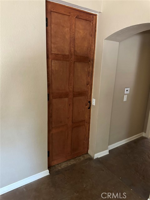 Detail Gallery Image 2 of 19 For 1715 Lake Way, Lancaster,  CA 93534 - 5 Beds | 2/1 Baths