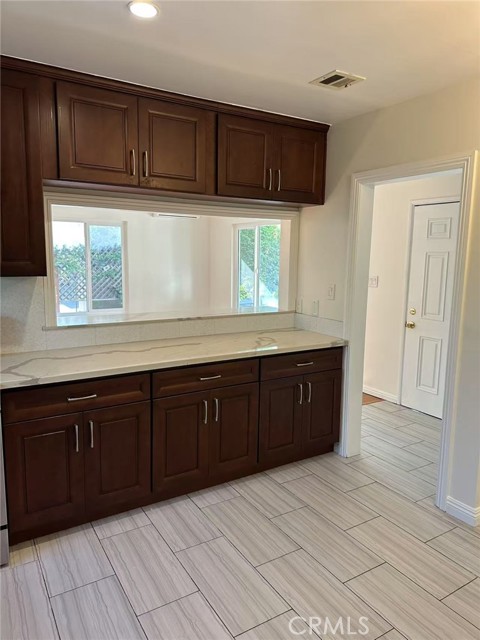 6136 Camellia Avenue, Temple City CA: https://media.crmls.org/medias/cc98a6e5-687c-4e07-9440-e8a9af7574db.jpg