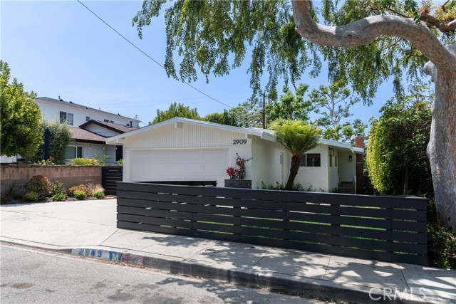 2909 Palm Avenue, Manhattan Beach, California 90266, 3 Bedrooms Bedrooms, ,1 BathroomBathrooms,Residential,Sold,Palm,SB24113047