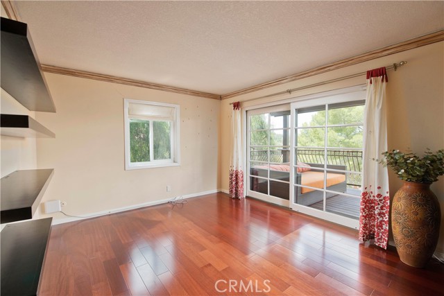 Detail Gallery Image 30 of 41 For 4389 San Blas Ave, Woodland Hills,  CA 91364 - 4 Beds | 2/1 Baths