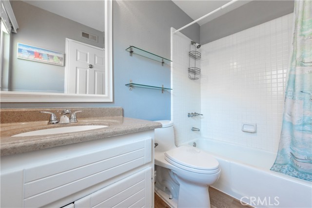 Detail Gallery Image 21 of 30 For 29 Almeria, Irvine,  CA 92614 - 4 Beds | 3 Baths