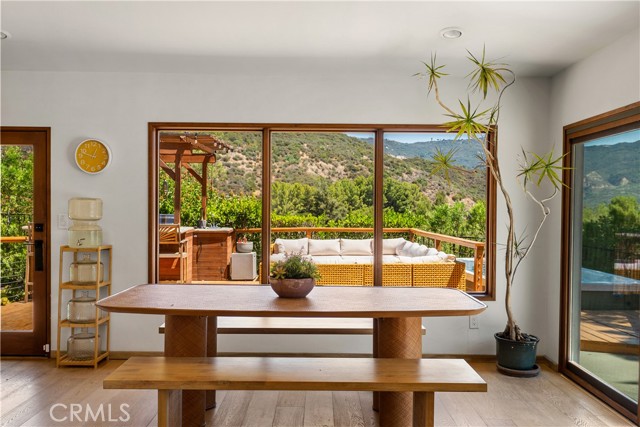 Detail Gallery Image 8 of 33 For 24537 Dry Canyon Cold Creek Rd, Calabasas,  CA 91302 - 4 Beds | 3 Baths