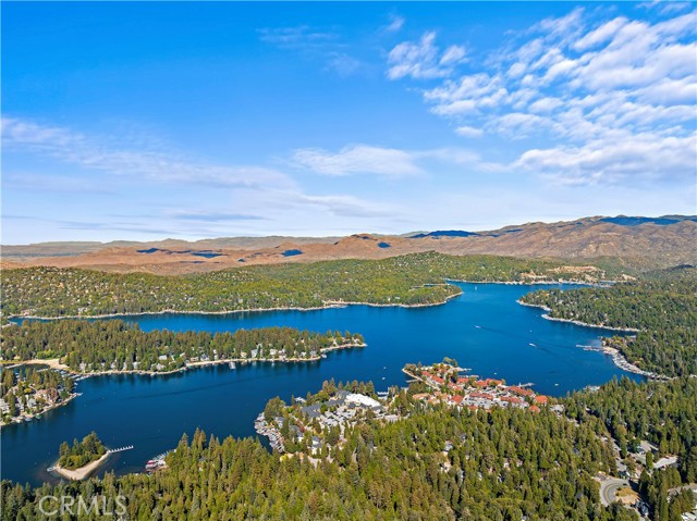 Detail Gallery Image 15 of 70 For 400 Cottage Grove Rd, Lake Arrowhead,  CA 92352 - 4 Beds | 4 Baths