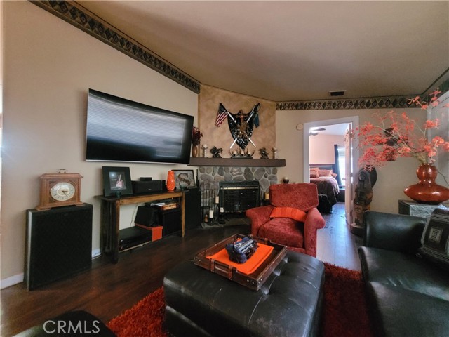 11401 Topanga, Chatsworth CA: https://media.crmls.org/medias/cc9bd635-e313-41af-af7c-10d7231be366.jpg
