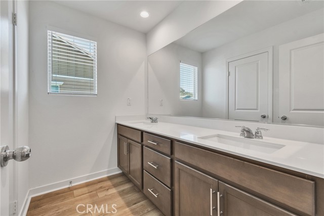 29812 Juniper Court, Menifee CA: https://media.crmls.org/medias/cc9c1491-57cc-40a9-a570-bbbd26766775.jpg