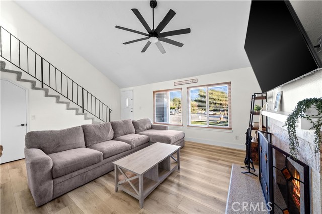 Detail Gallery Image 3 of 62 For 1325 Brenda Ct, Upland,  CA 91786 - 3 Beds | 2 Baths