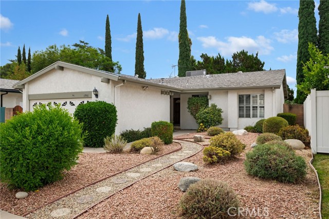 Detail Gallery Image 2 of 23 For 17916 Ludlow St, Granada Hills,  CA 91344 - 3 Beds | 2 Baths
