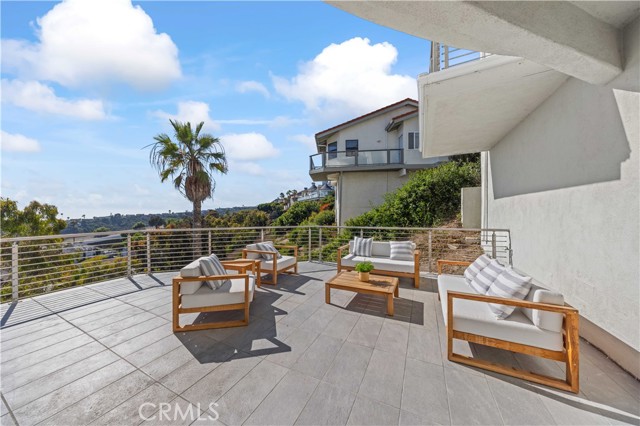 857 Avenida Acapulco, San Clemente, California 92672, 5 Bedrooms Bedrooms, ,5 BathroomsBathrooms,Single Family Residence,For Sale,Avenida Acapulco,OC24157621