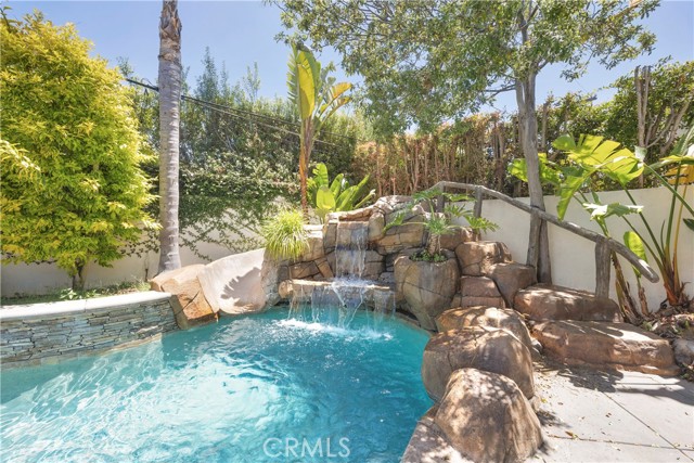 Detail Gallery Image 33 of 39 For 2300 Margaret Dr, Newport Beach,  CA 92663 - 4 Beds | 3 Baths