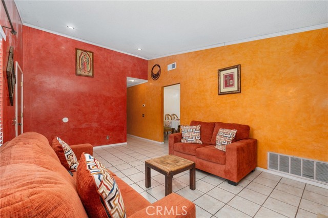 Detail Gallery Image 10 of 35 For 5762 Sky Meadow, Jurupa Valley,  CA 92509 - 3 Beds | 2 Baths