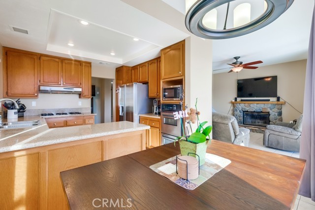 Detail Gallery Image 24 of 75 For 18556 Olympian Ct, Canyon Country,  CA 91351 - 3 Beds | 2/1 Baths