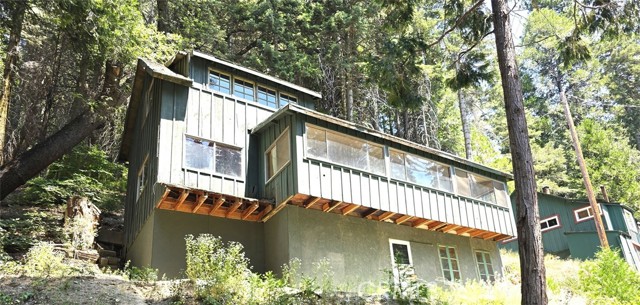 Detail Gallery Image 3 of 12 For 435 Blue Jay Canyon Rd, Blue Jay,  CA 92317 - 3 Beds | 1 Baths