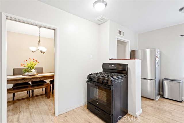 745 N Laurel Avenue, Upland CA: https://media.crmls.org/medias/cca044a4-5445-45da-bc85-3f7c6f4d9a57.jpg