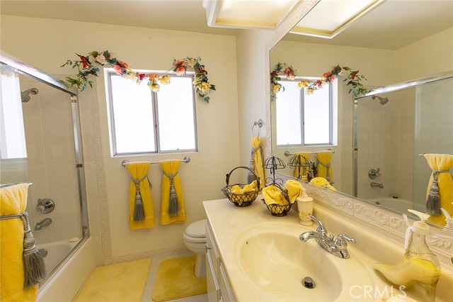 11465 Fox Hollow Lane, Pacoima CA: https://media.crmls.org/medias/cca0890e-b9a8-4f91-bb60-f3da0a985115.jpg