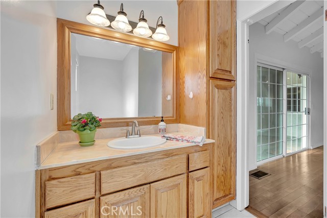 Detail Gallery Image 14 of 28 For 786 S Spanish Oak Ln, La Puente,  CA 91746 - 3 Beds | 1/1 Baths